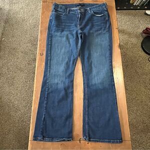 Levi’s 526 Slender Bootcut Jeans